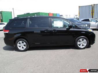 2012 Toyota Sienna Photos