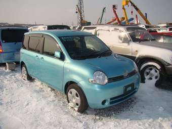 2003 Toyota Sienta