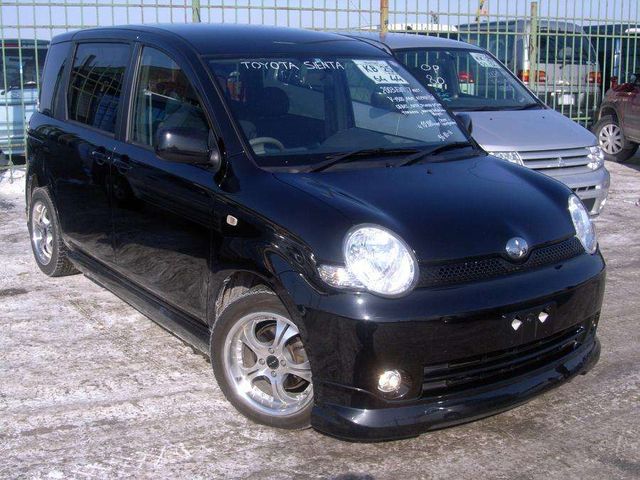 2003 Toyota Sienta