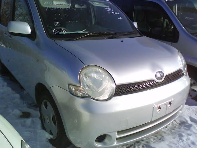 2003 Toyota Sienta