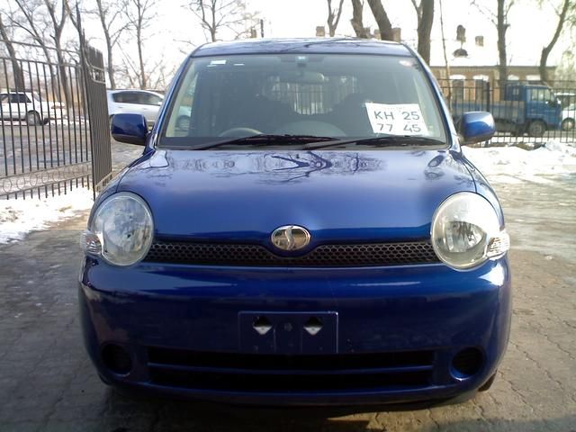2003 Toyota Sienta
