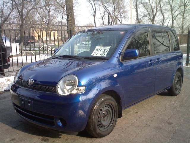 2003 Toyota Sienta