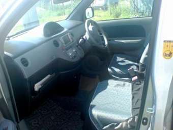 2003 Sienta
