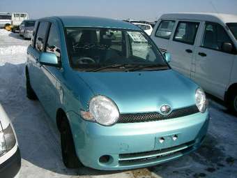 2003 Toyota Sienta