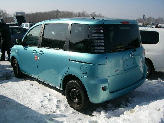2003 Toyota Sienta