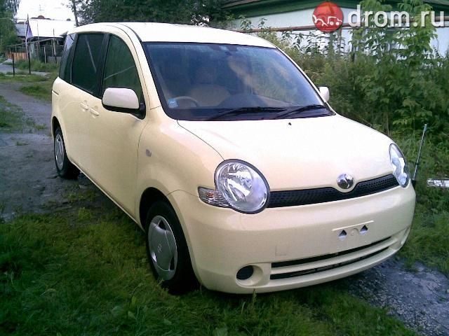2003 Toyota Sienta