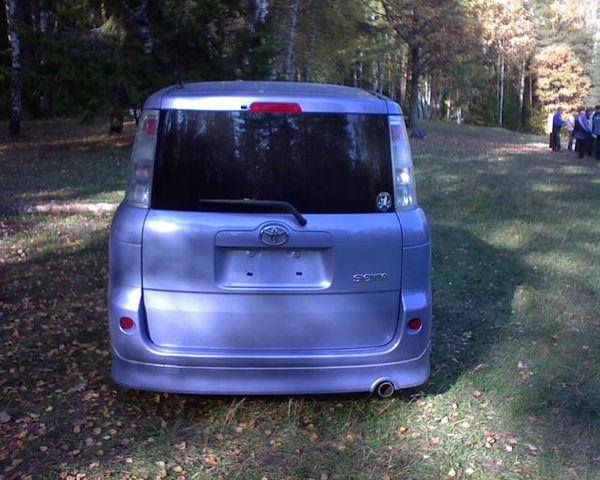 2003 Toyota Sienta