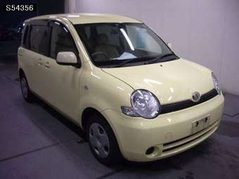 2003 Toyota Sienta