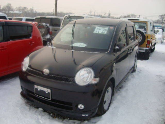 2003 Toyota Sienta