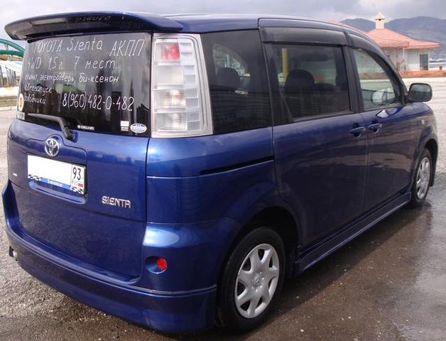 2003 Toyota Sienta