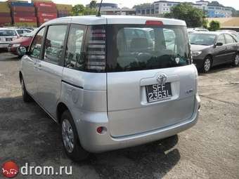 2003 Sienta