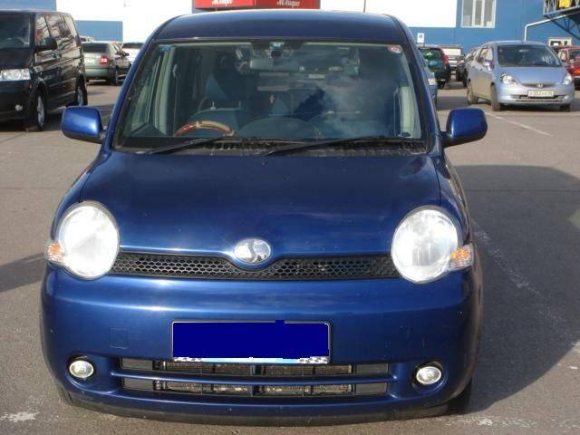 2003 Toyota Sienta