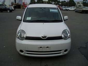 2003 Toyota Sienta