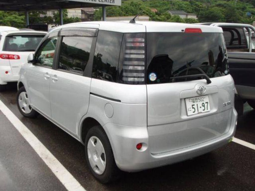 2003 Toyota Sienta