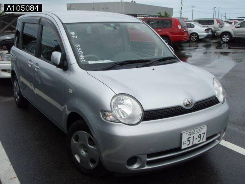 2003 Toyota Sienta