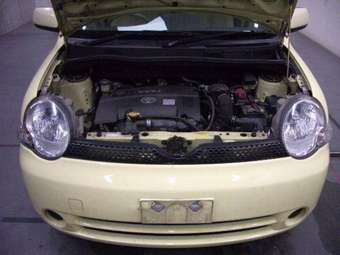 2003 Toyota Sienta Pictures