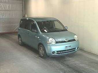 2003 Toyota Sienta Pictures