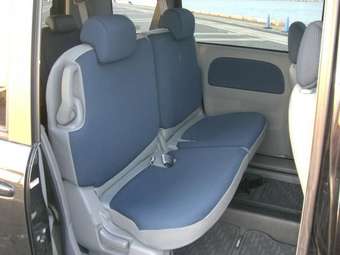 2003 Toyota Sienta Wallpapers