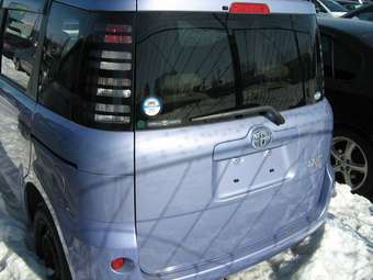 2003 Toyota Sienta Images