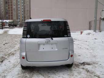 2003 Toyota Sienta Images
