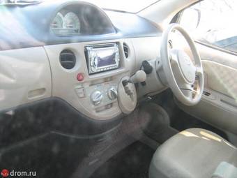 2003 Toyota Sienta For Sale