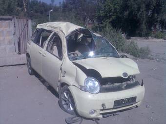 2003 Toyota Sienta For Sale