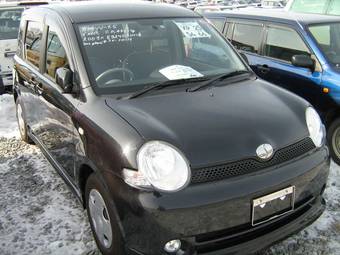 2003 Toyota Sienta For Sale