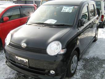 2003 Toyota Sienta For Sale