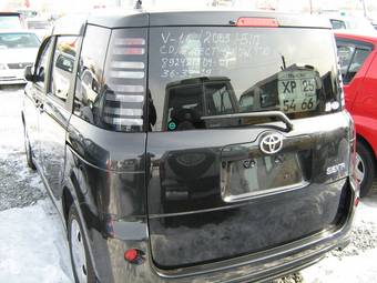 2003 Toyota Sienta Pictures