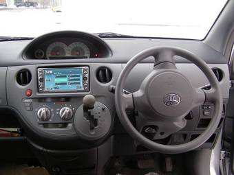 2003 Toyota Sienta For Sale