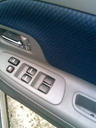 2003 Toyota Sienta Photos
