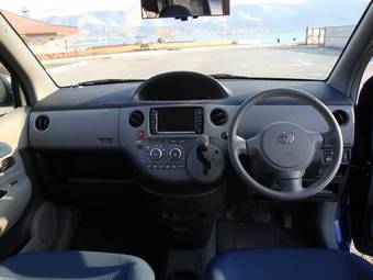 2003 Toyota Sienta Pics