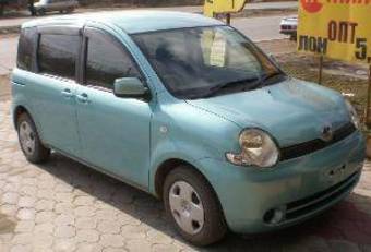 2003 Toyota Sienta Images