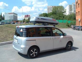 2003 Toyota Sienta Images