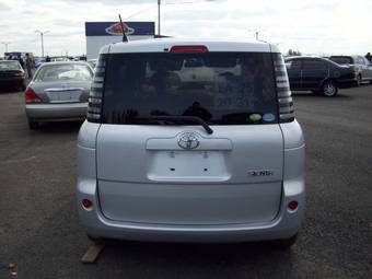 2003 Toyota Sienta Pictures