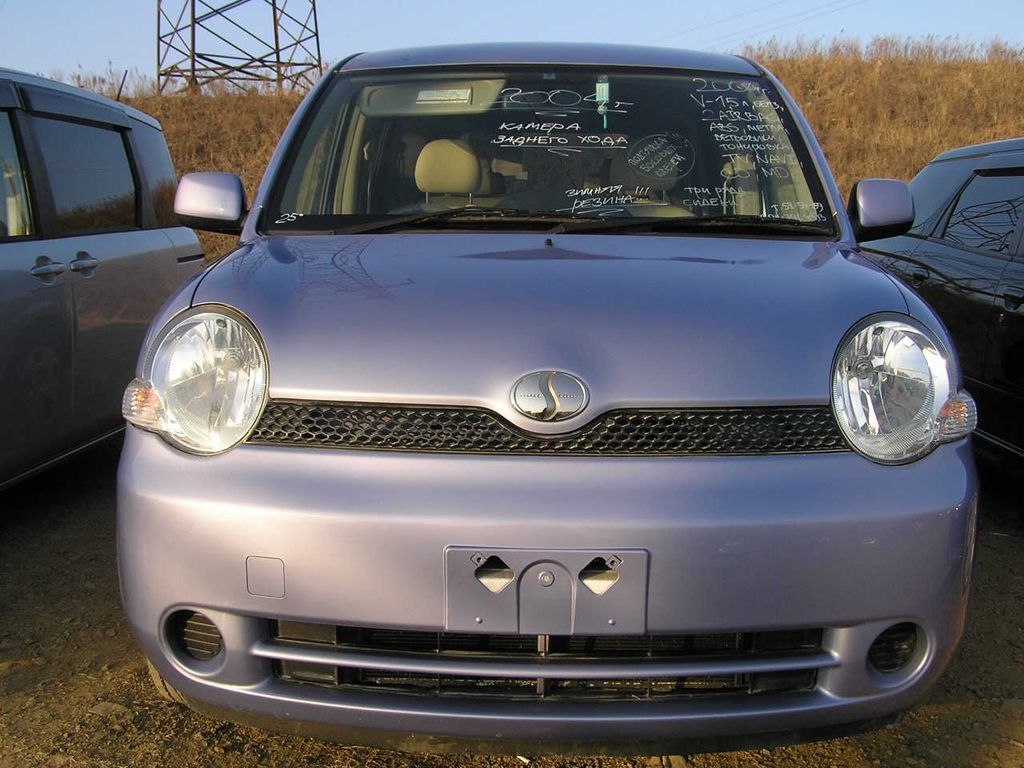 2004 Toyota Sienta