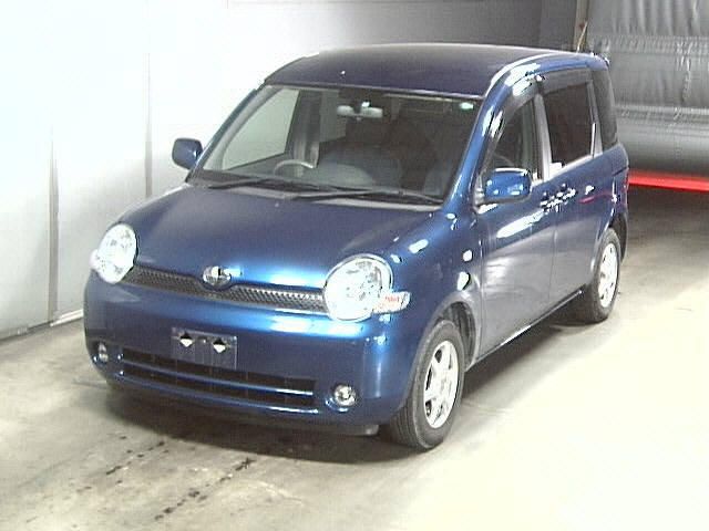 2004 Toyota Sienta