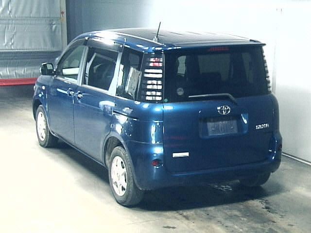 2004 Toyota Sienta