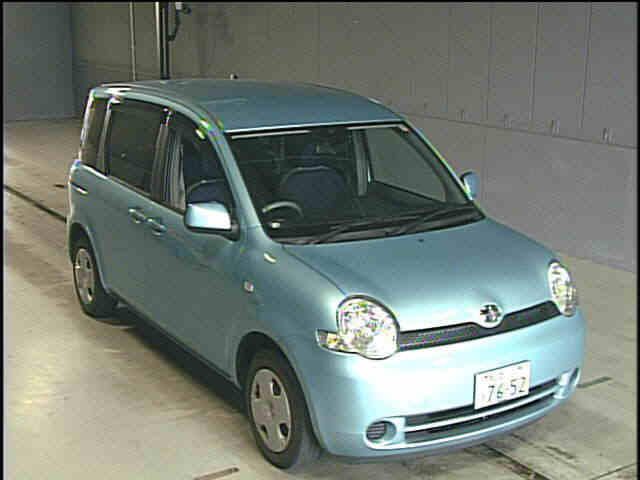 2004 Toyota Sienta