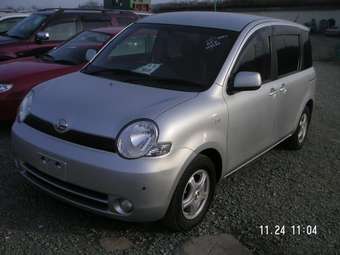 2004 Toyota Sienta