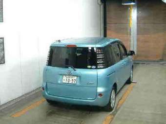 2004 Toyota Sienta