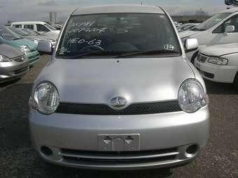 2004 Toyota Sienta