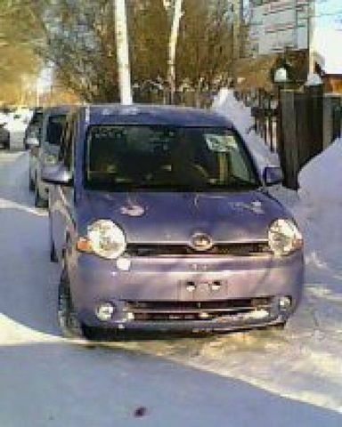 2004 Toyota Sienta