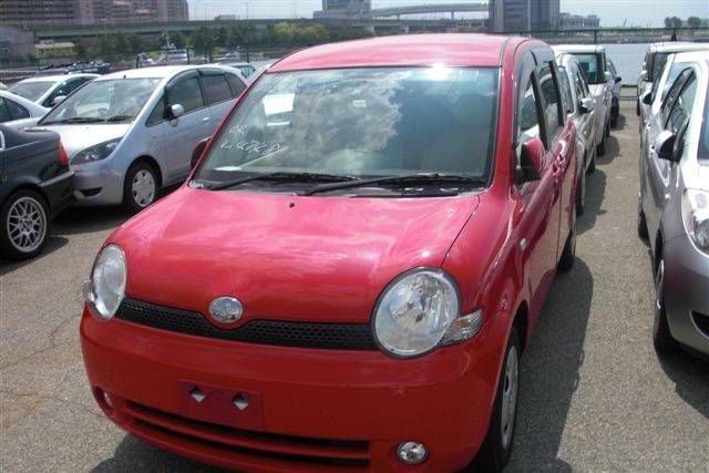 2004 Toyota Sienta