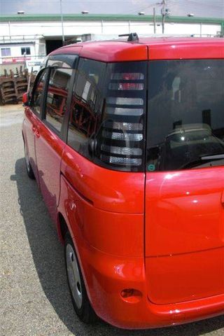 2004 Toyota Sienta