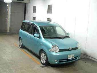 2004 Toyota Sienta