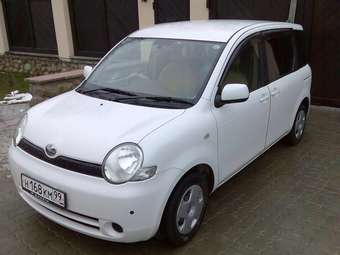 2004 Toyota Sienta