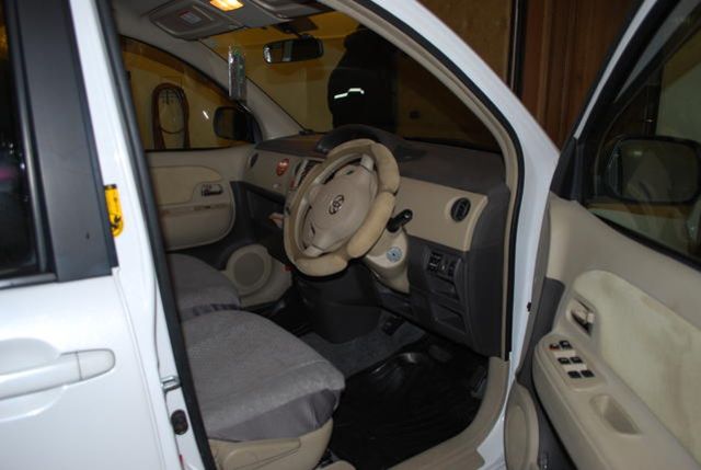 2004 Toyota Sienta