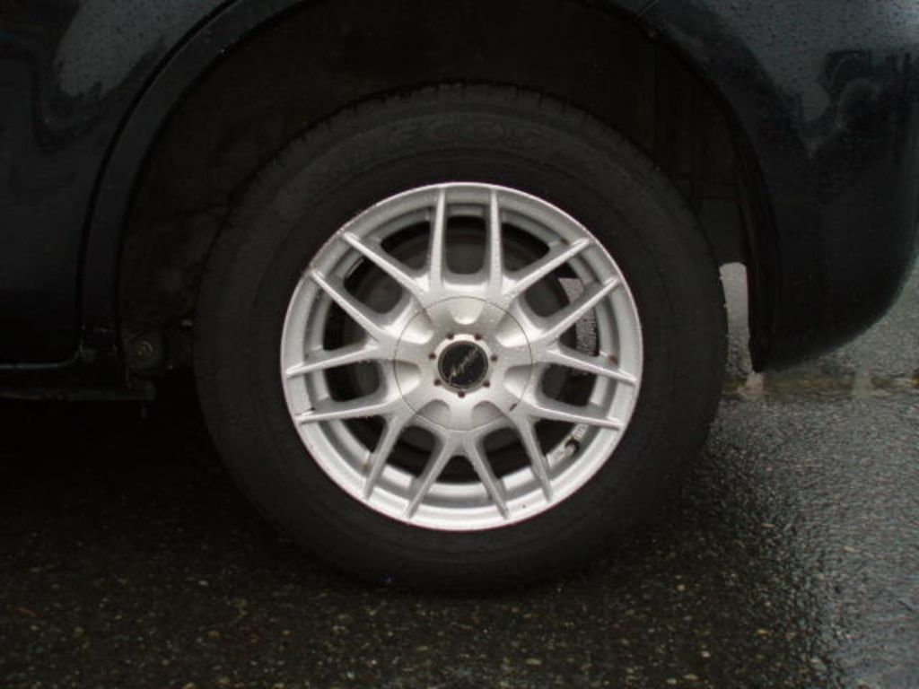2004 Toyota Sienta