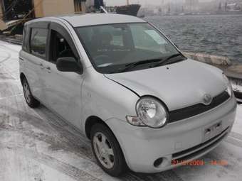 2004 Toyota Sienta